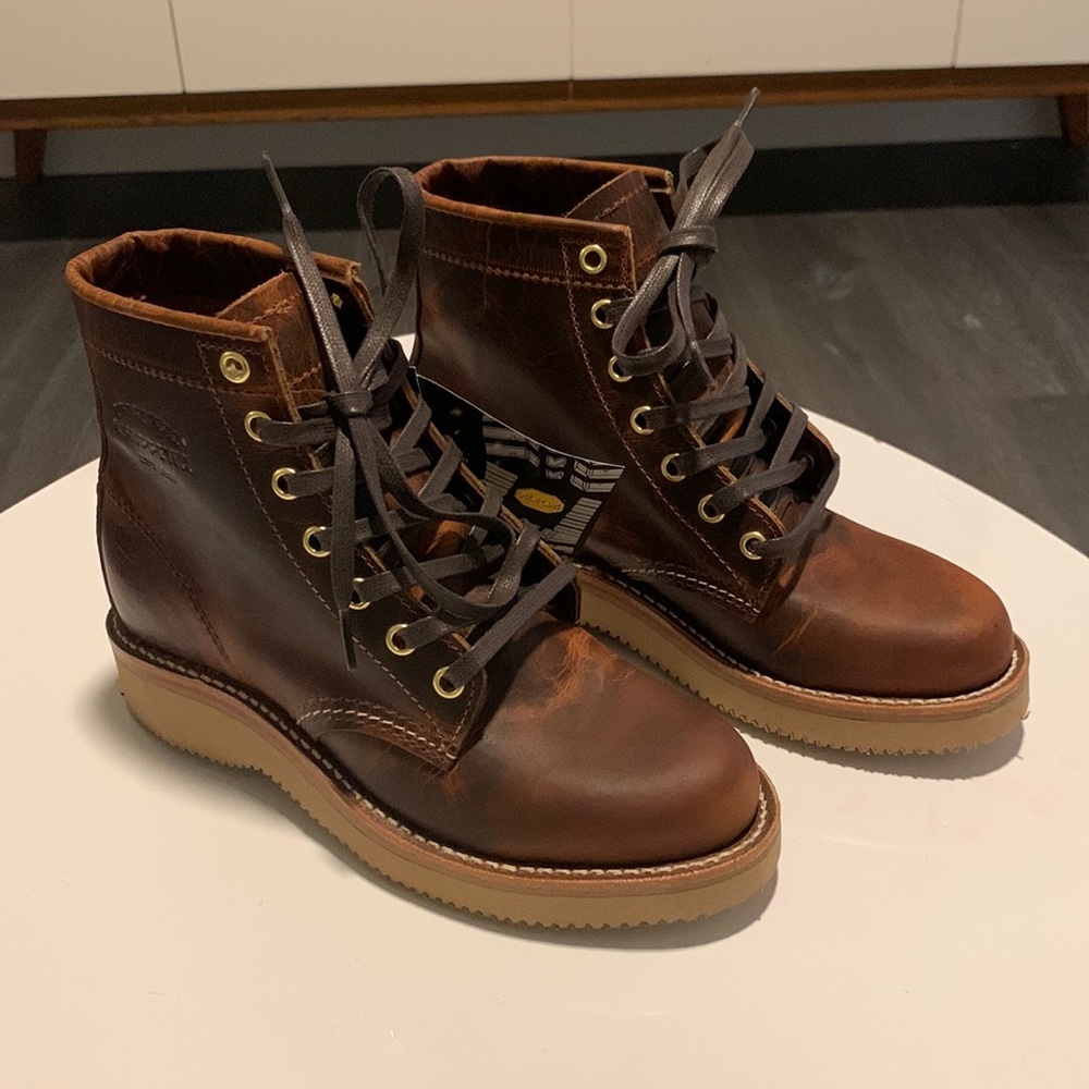 Chippewa Women’s Service Boots Tan Size 5.5